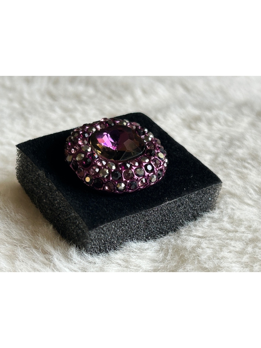 Vintage Purple Rhinestone Expandable Ring (Costume Jewelry)